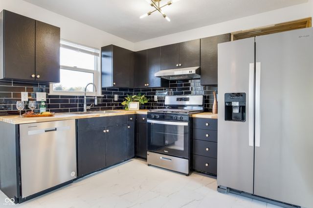 2006 Cycling Lane, Indianapolis, IN 46260