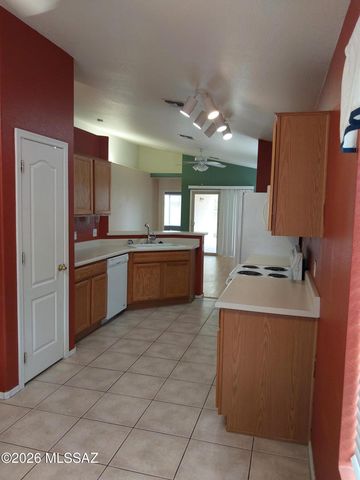 7634 W August Moon Place, Tucson, AZ 85743