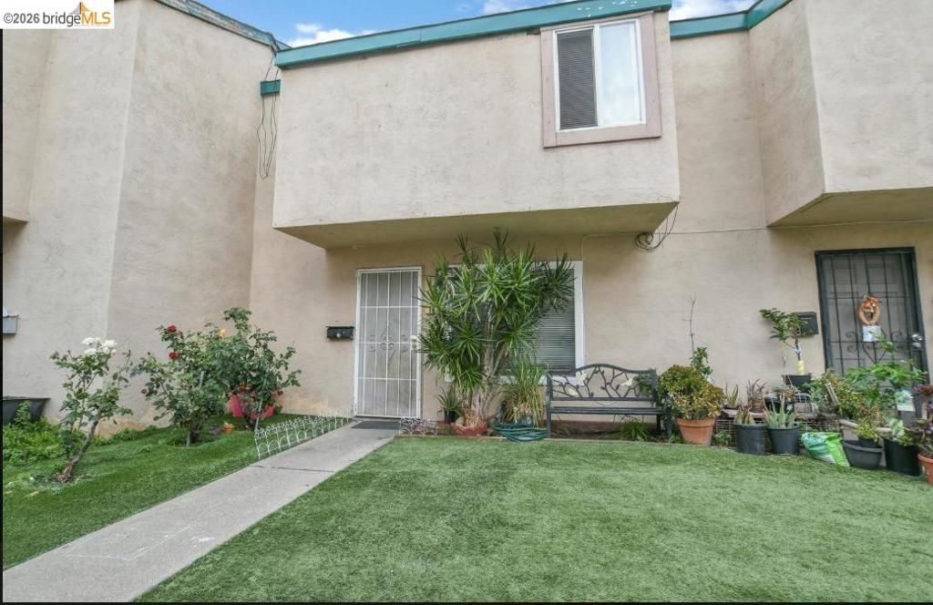 Image 1 of property listing at 141 E 15th ST, Pittsburg, CA 94565