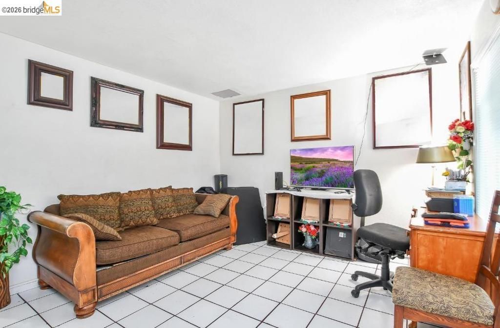 Image 2 of property listing at 141 E 15th ST, Pittsburg, CA 94565