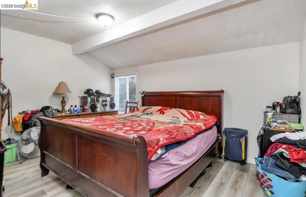 Image 6 of property listing at 141 E 15th ST, Pittsburg, CA 94565