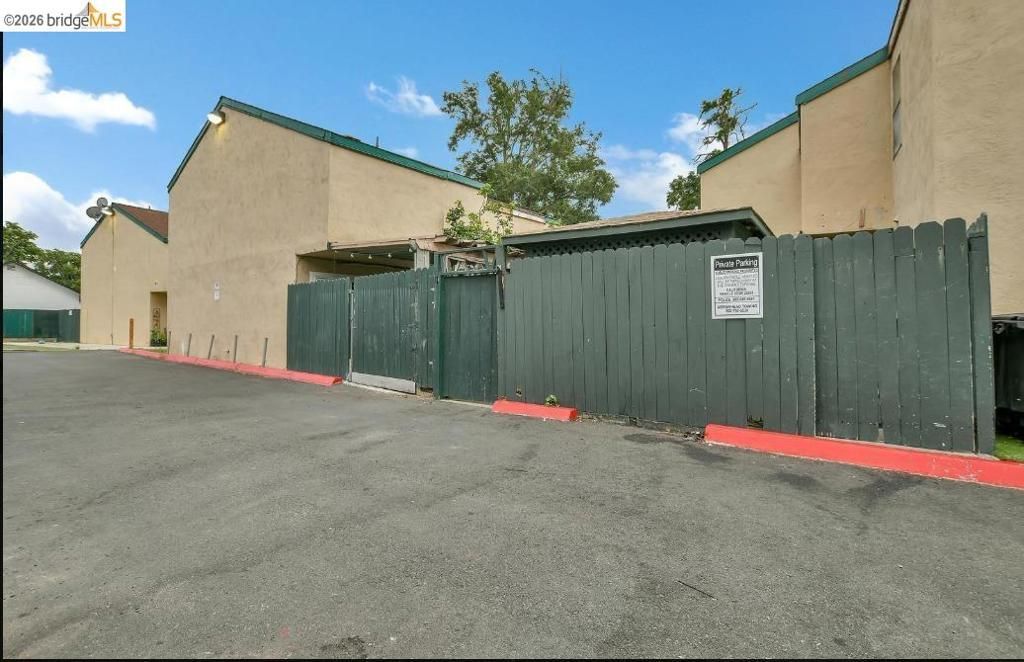 Image 8 of property listing at 141 E 15th ST, Pittsburg, CA 94565