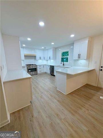 6211 Emerald Springs Drive SE, Acworth, GA 30102