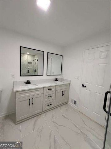 6211 Emerald Springs Drive SE, Acworth, GA 30102