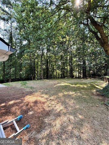 6211 Emerald Springs Drive SE, Acworth, GA 30102