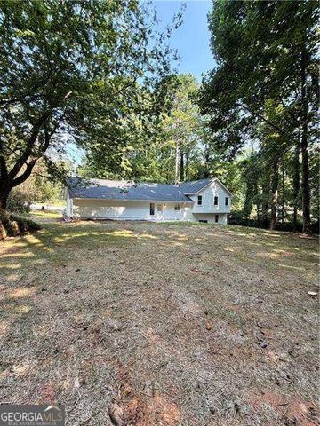 6211 Emerald Springs Drive SE, Acworth, GA 30102
