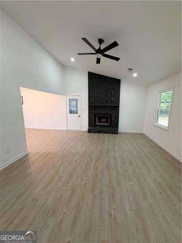 6211 Emerald Springs Drive SE, Acworth, GA 30102