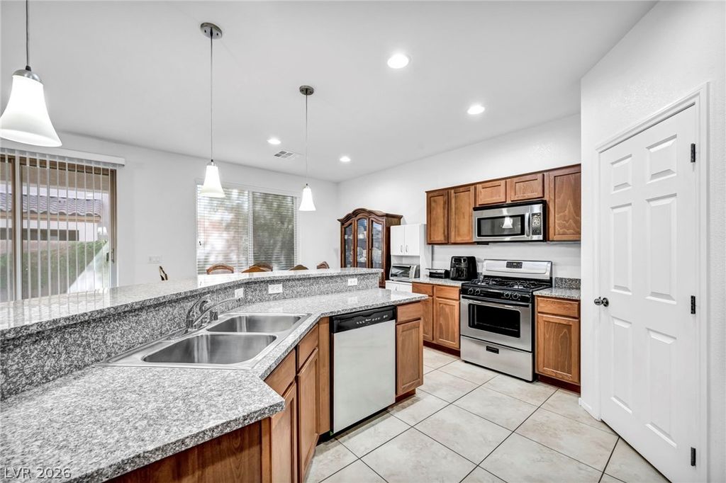 7576 Shiny Bangle Court, Las Vegas, NV 89139 — photo 3
