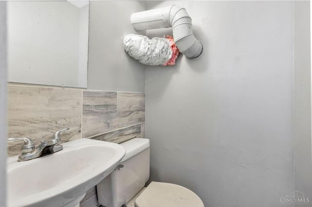 7718 Hamilton Avenue, Mt Healthy, OH 45231