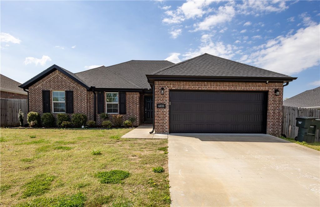 6035 Transit Street, Fayetteville, AR 72704