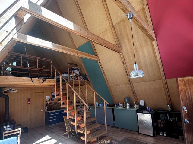 10 Beasore Road, Bass Lake, CA 93604