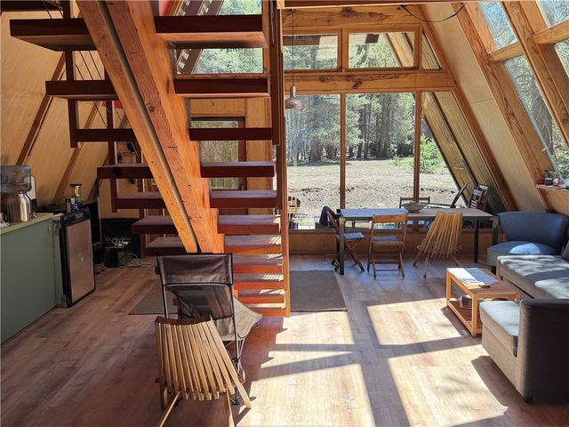 10 Beasore Road, Bass Lake, CA 93604