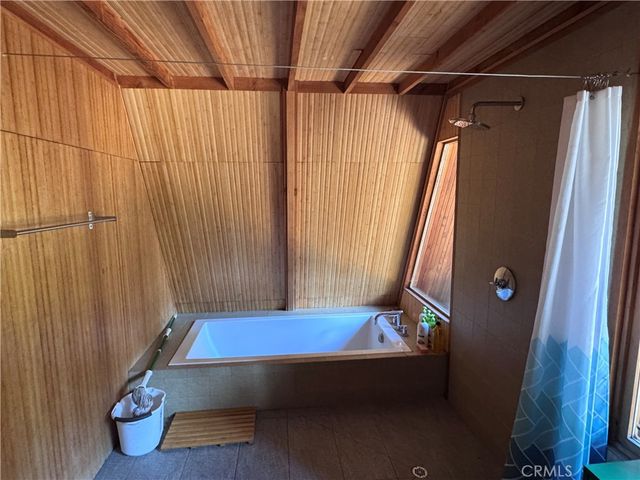 10 Beasore Road, Bass Lake, CA 93604
