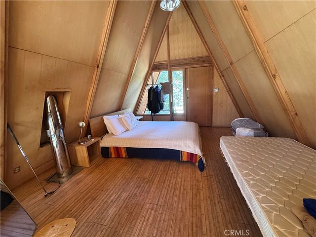 10 Beasore Road, Bass Lake, CA 93604