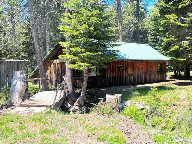 10 Beasore Road, Bass Lake, CA 93604
