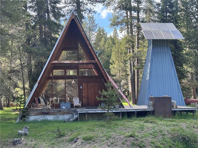 10 Beasore Road, Bass Lake, CA 93604