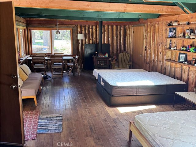 10 Beasore Road, Bass Lake, CA 93604