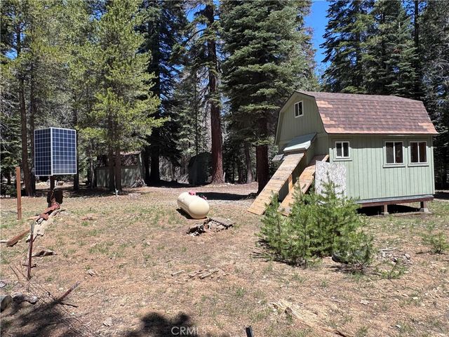 10 Beasore Road, Bass Lake, CA 93604