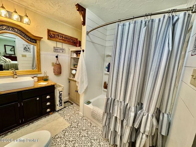 96 Shields Ln, Willisburg, KY 40078