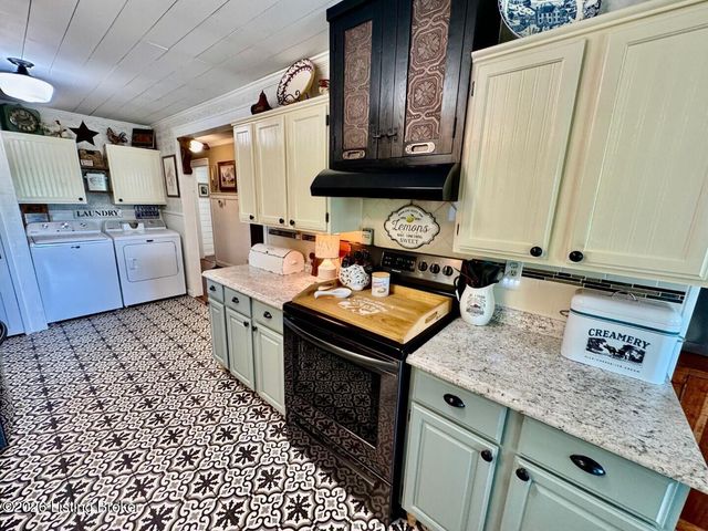 96 Shields Ln, Willisburg, KY 40078