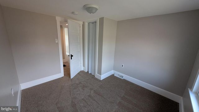 4 BORATEN RD, Royersford, PA 19468