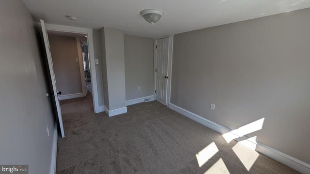 4 BORATEN RD, Royersford, PA 19468