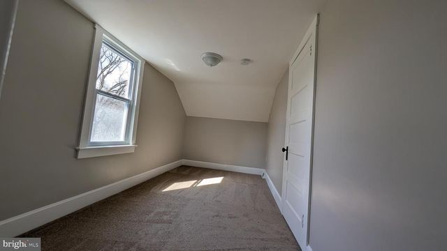 4 BORATEN RD, Royersford, PA 19468