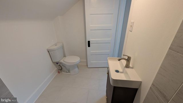 4 BORATEN RD, Royersford, PA 19468