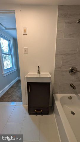 4 BORATEN RD, Royersford, PA 19468