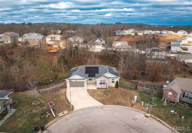 105 Iron Court, St Robert, MO 65584