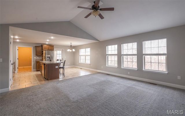 105 Iron Court, St Robert, MO 65584