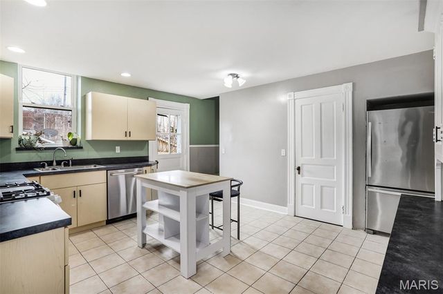 3204 Dakota Street, St Louis, MO 63111