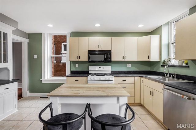 3204 Dakota Street, St Louis, MO 63111