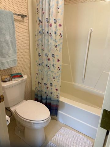 190 Cottage Grove Avenue SE 108, Cedar Rapids, IA 52403