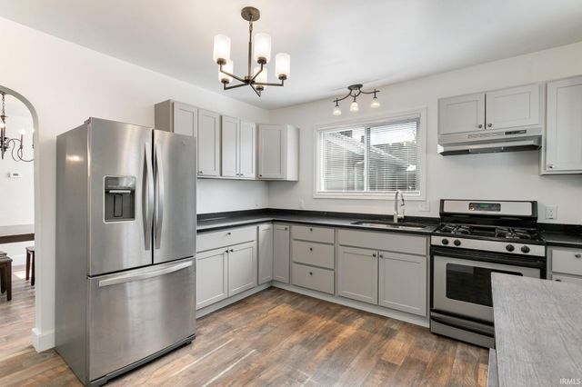 1321 N Brookfield Street, South Bend, IN 46628