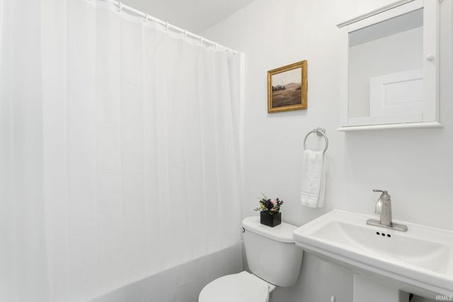 1321 N Brookfield Street, South Bend, IN 46628