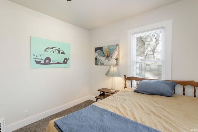 1321 N Brookfield Street, South Bend, IN 46628