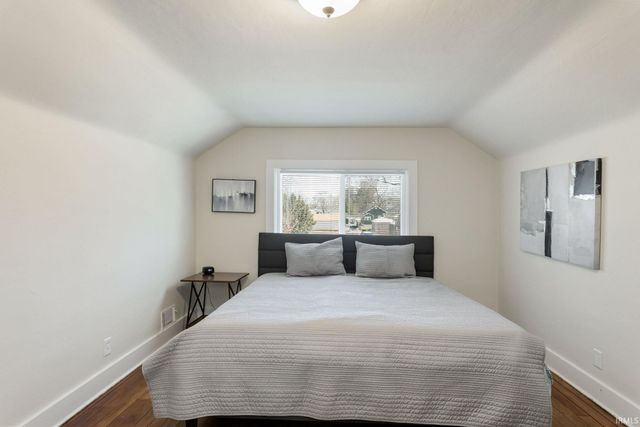 1321 N Brookfield Street, South Bend, IN 46628