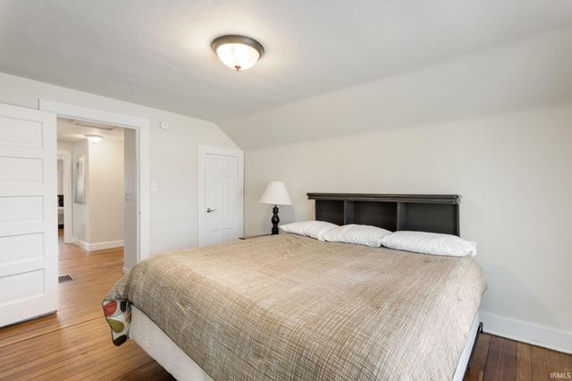 1321 N Brookfield Street, South Bend, IN 46628