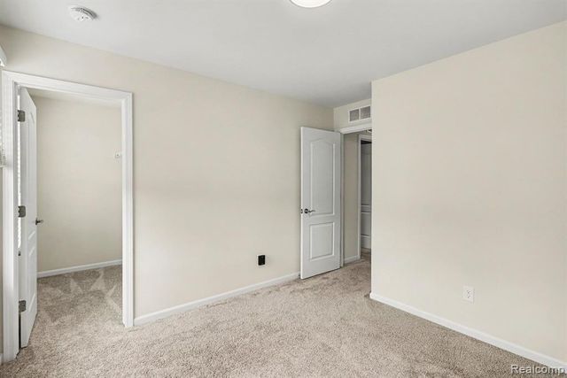 4871 Broomfield Way, Lake Orion, MI 48359