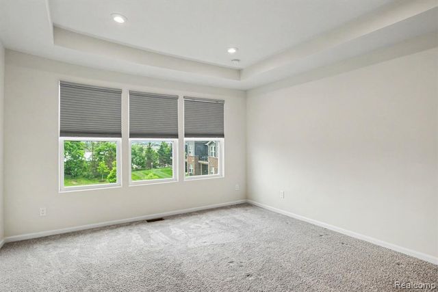 4871 Broomfield Way, Lake Orion, MI 48359