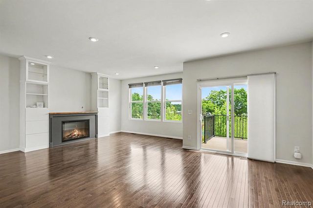 4871 Broomfield Way, Lake Orion, MI 48359