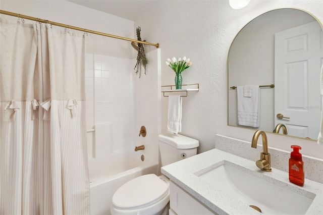 215 BRADBURY AVENUE, Oak Hill, FL 32759