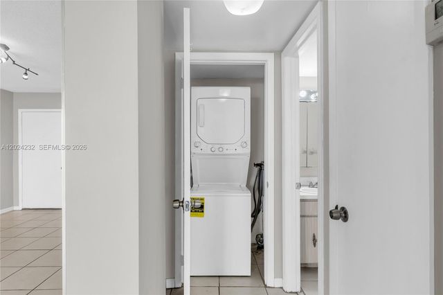 9280 Fontainebleau Blvd 505, Miami, FL 33172