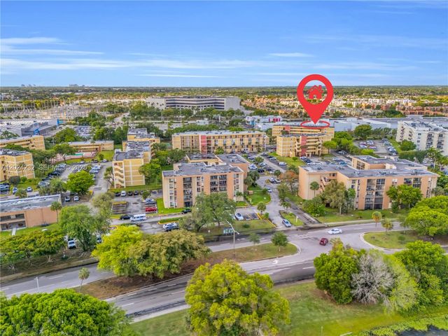 9280 Fontainebleau Blvd 505, Miami, FL 33172