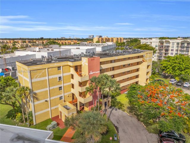 9280 Fontainebleau Blvd 505, Miami, FL 33172