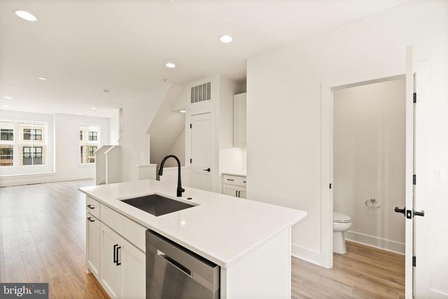 7381 OLD AIRFIELD LN, Falls Church, VA 22042