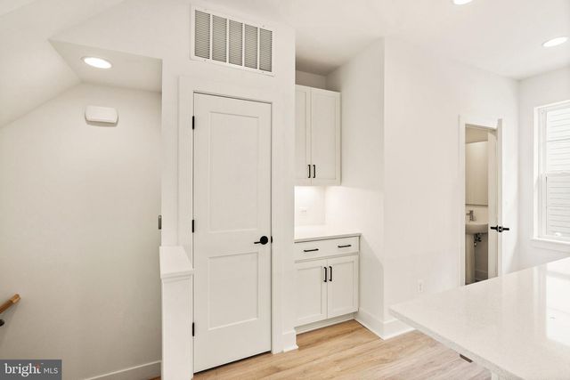 7381 OLD AIRFIELD LN, Falls Church, VA 22042
