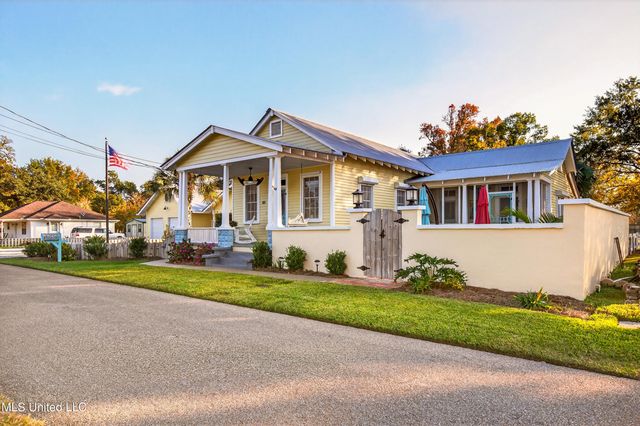 134 Keller Street, Bay Saint Louis, MS 39520