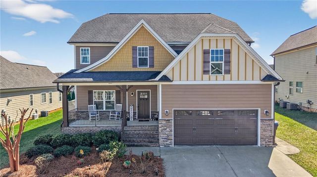 3439 Grandview Crossing Lane, Pfafftown, NC 27040